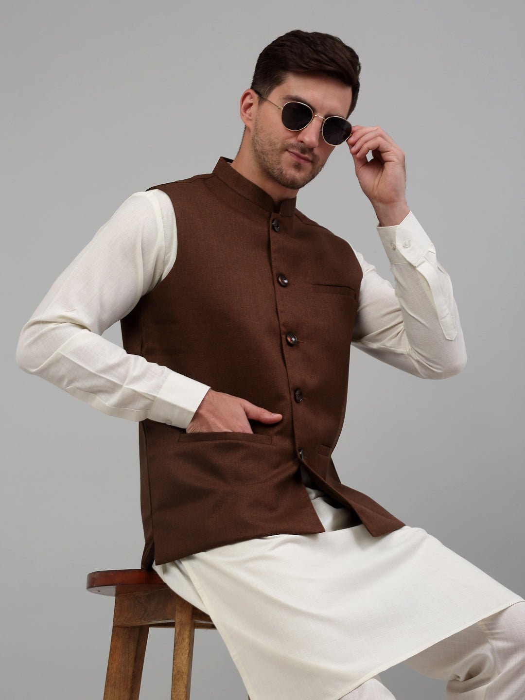 Jompers Men's Brown Solid Nehru Jacket - Distacart