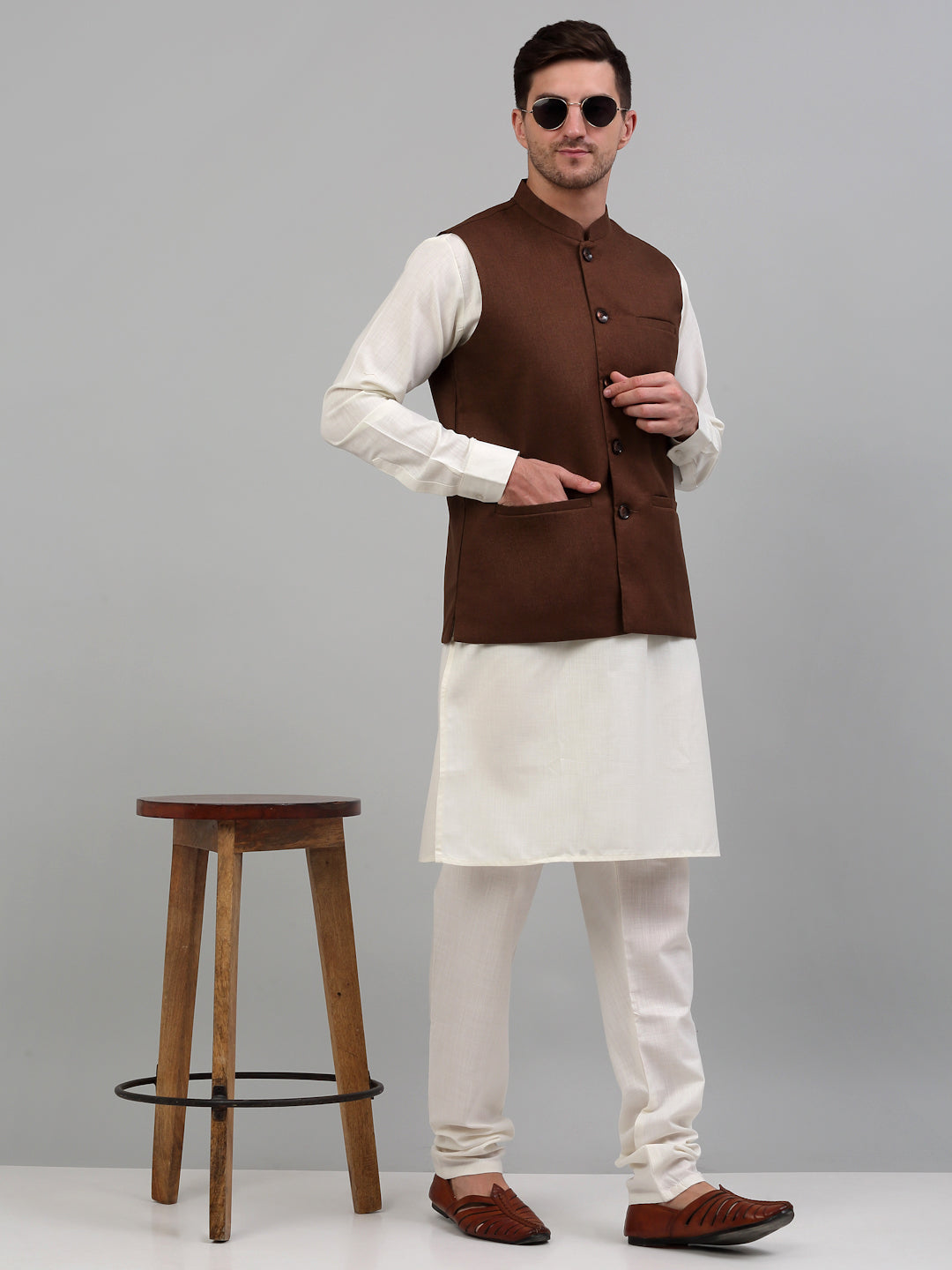 Jompers Men's Brown Solid Nehru Jacket - Distacart