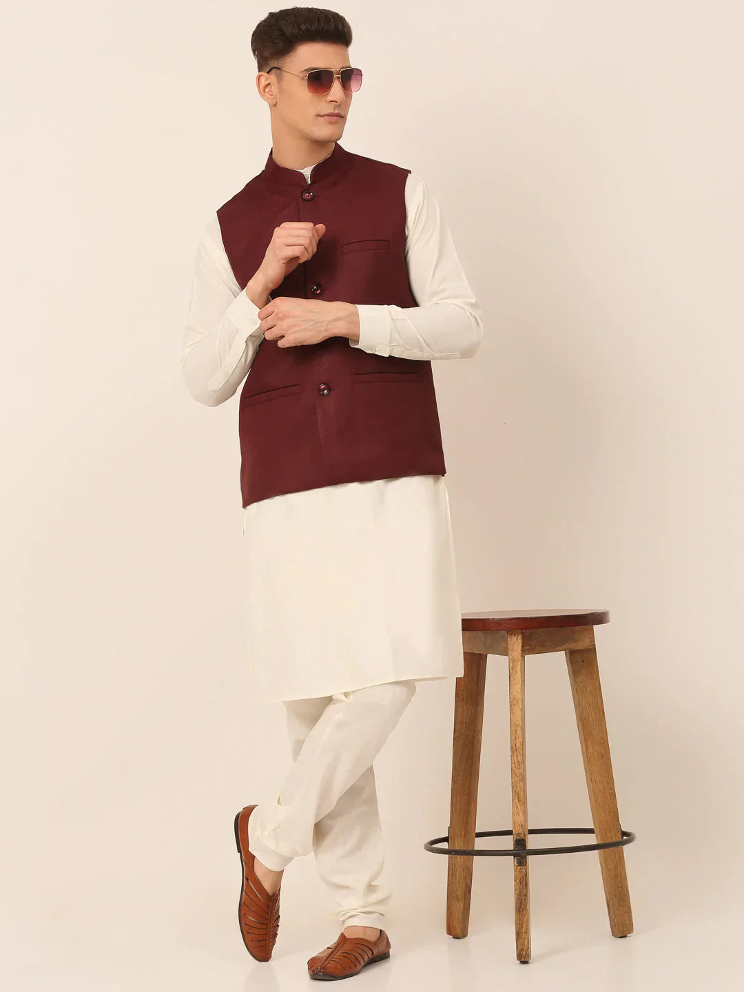 Jompers Men's Maroon Solid Woven Sleeveless Nehru Jackets - Distacart