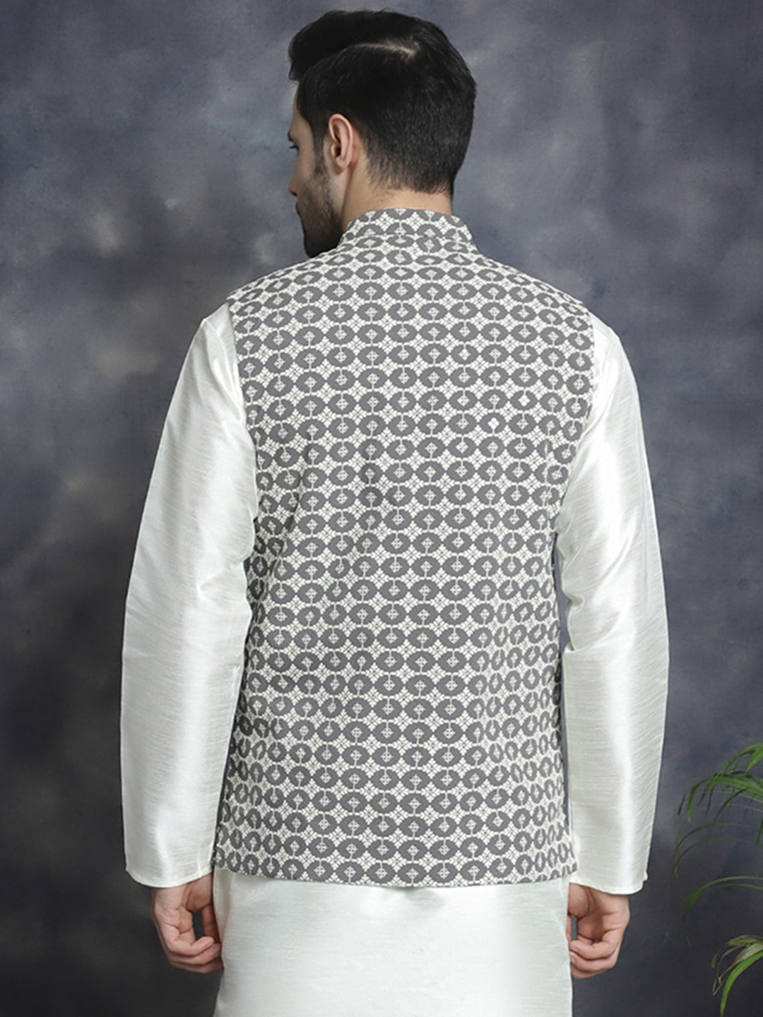 Jompers Men's embroidered and sequins Nehru Jacket - Grey - Distacart