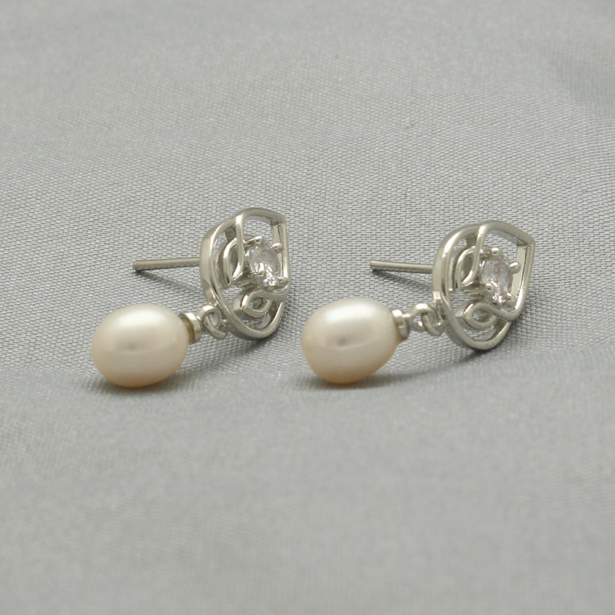 J Pearls Girik Pearl Earrings Pack 4 - Distacart
