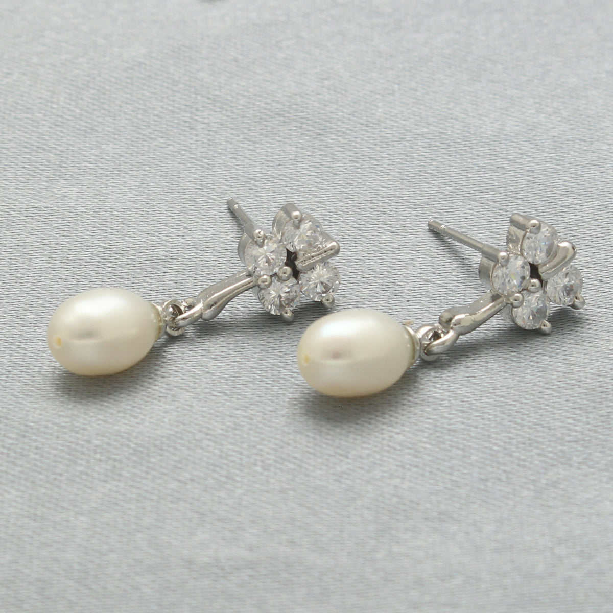 J Pearls Hansa Pearl Earrings Pack 2 - Distacart