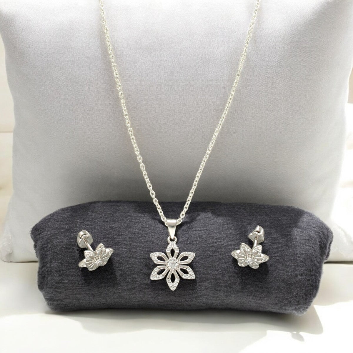 J Pearls Trellis 925 Silver Pendant Set - Distacart