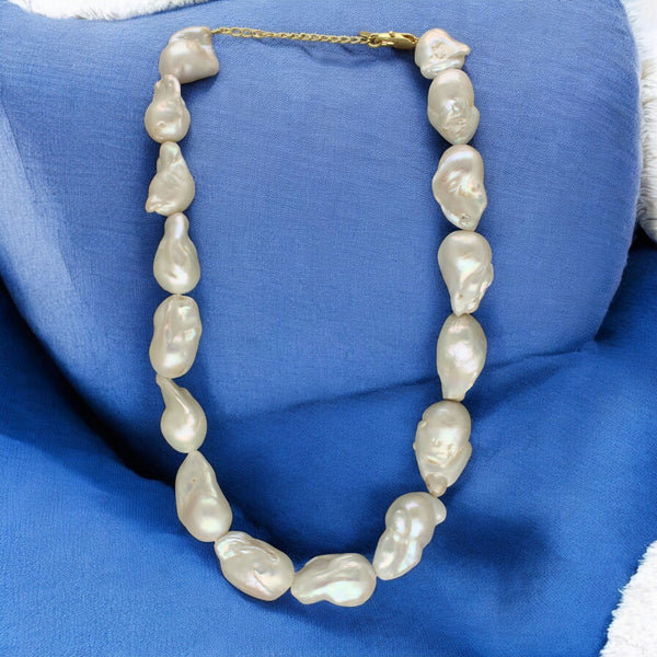 J Pearls Yara Mother Of Pearl Set - Distacart