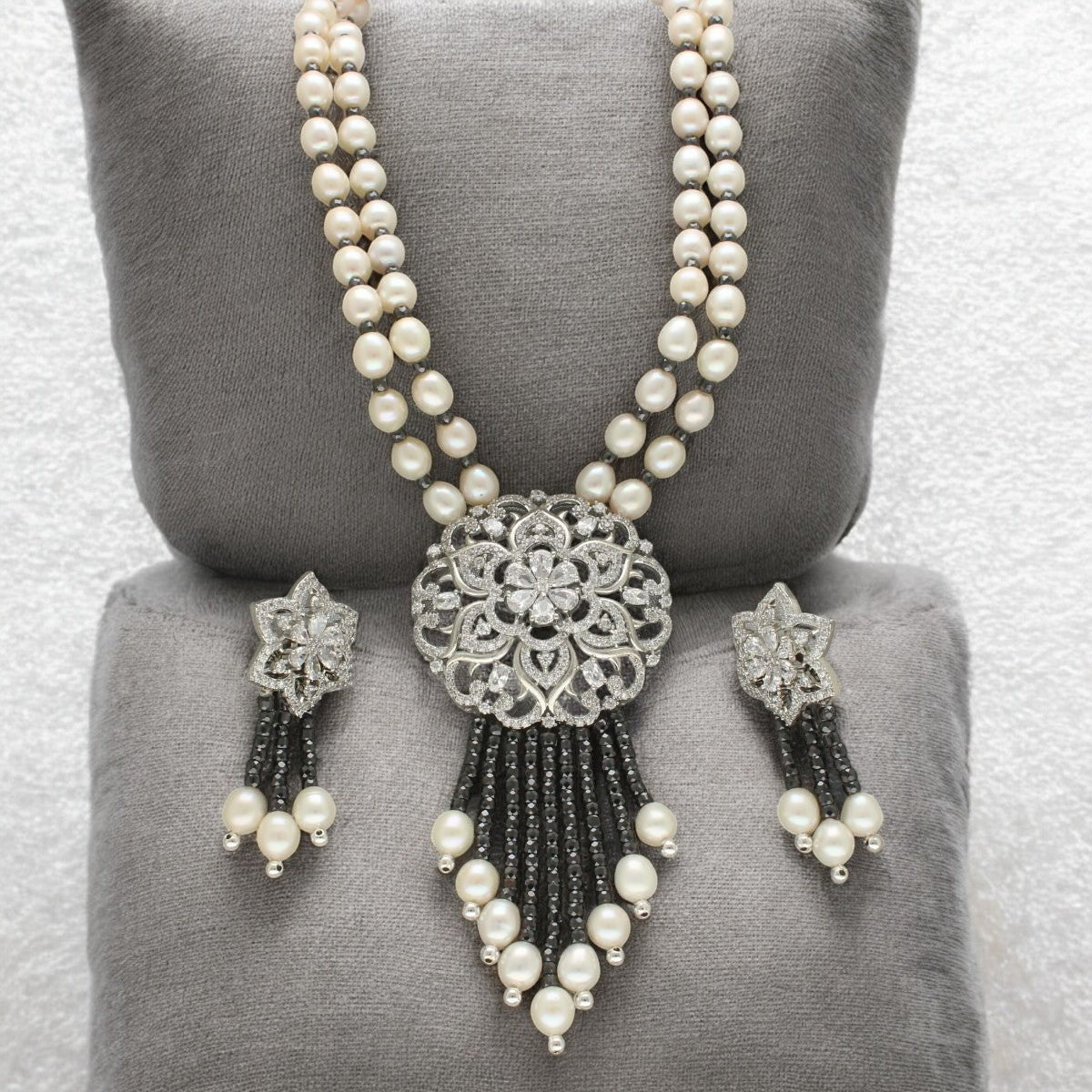 J Pearls Rumi Pearl Set - Distacart