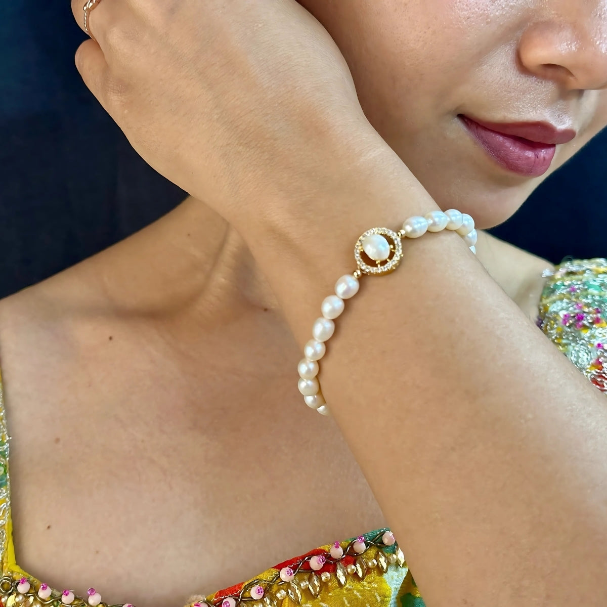 J Pearls Eira Pearl Bracelet - Distacart