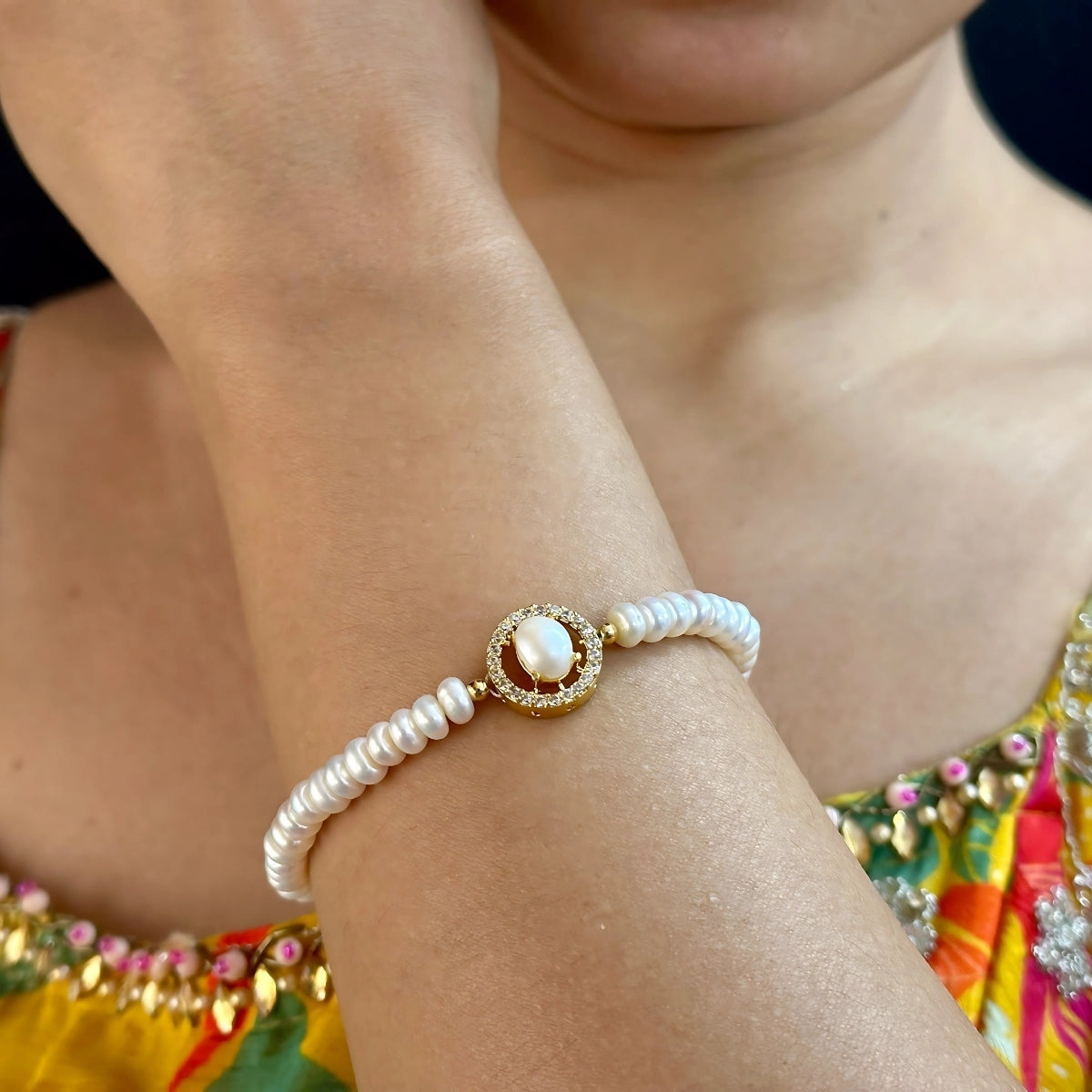 J Pearls Jyra Pearl Bracelet - Distacart