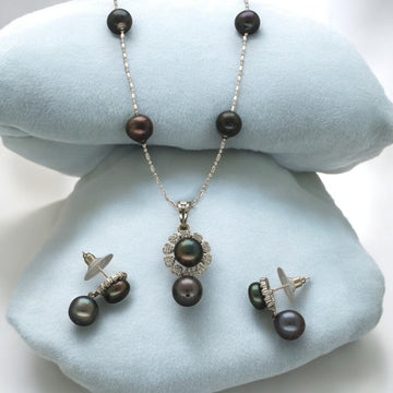 J Pearls Laris Pearl Pendant Set - Distacart