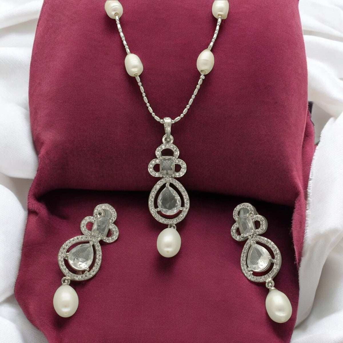 J Pearls Brielle Pearl Pendant Set - Distacart