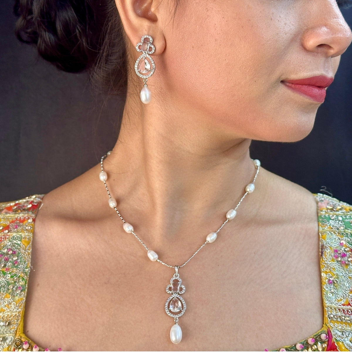 J Pearls Brielle Pearl Pendant Set - Distacart