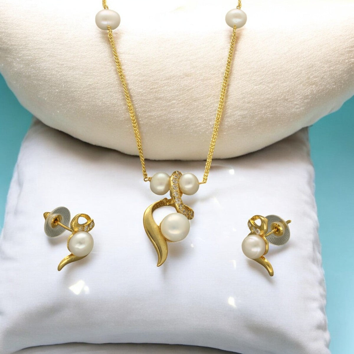 J Pearls Vivita Pearl Pendant Set - Distacart
