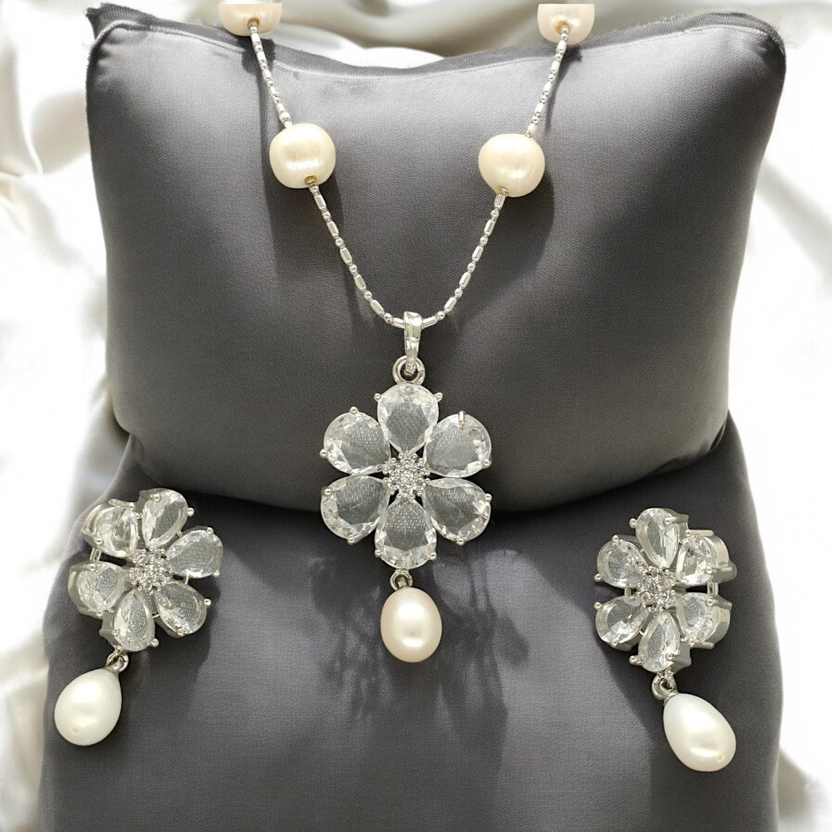 J Pearls Roye Pearl Pendant Set - Distacart