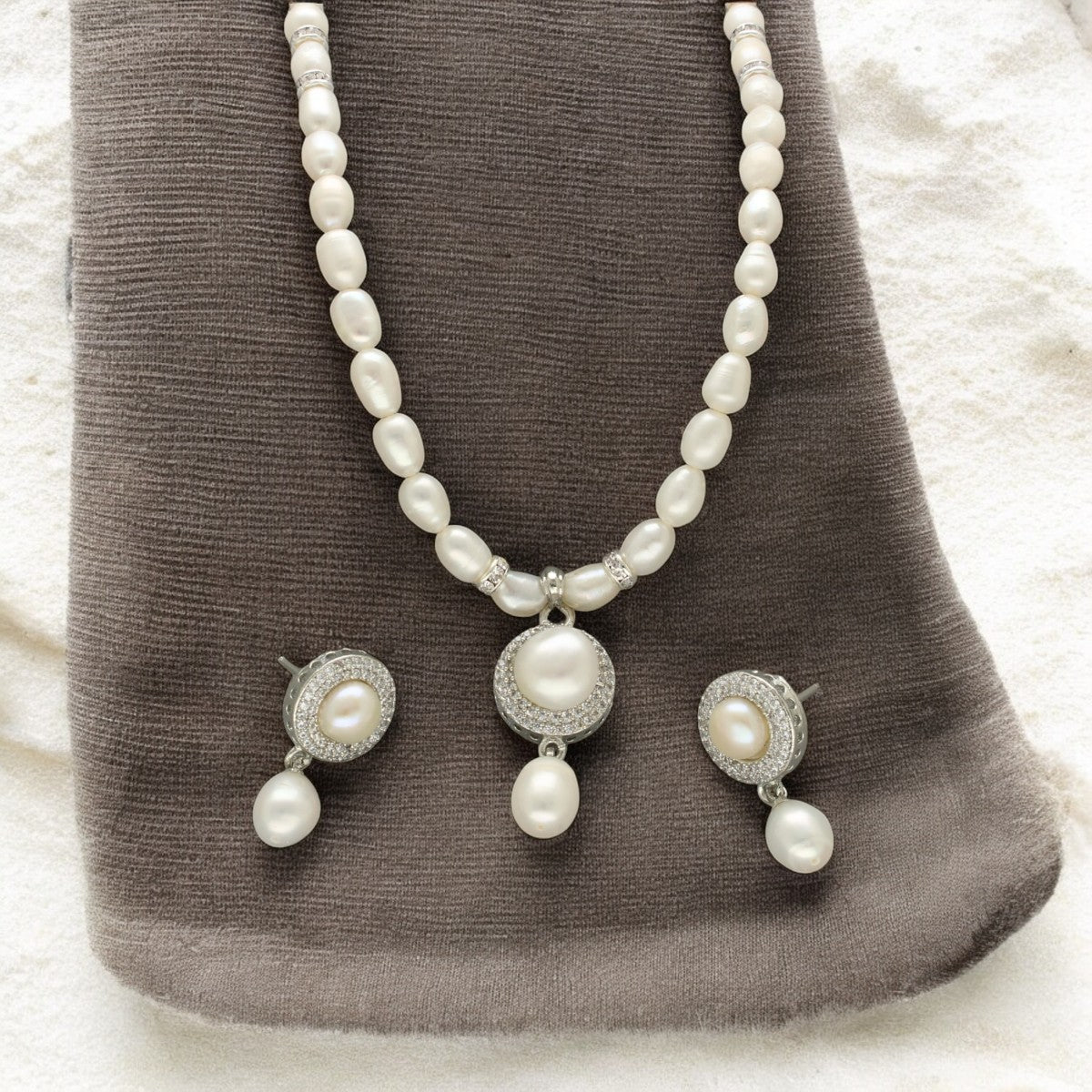 J Pearls Brielle Pearl Set - Distacart