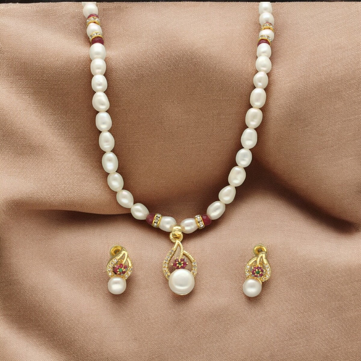 J Pearls Clara Pearl Set - Distacart