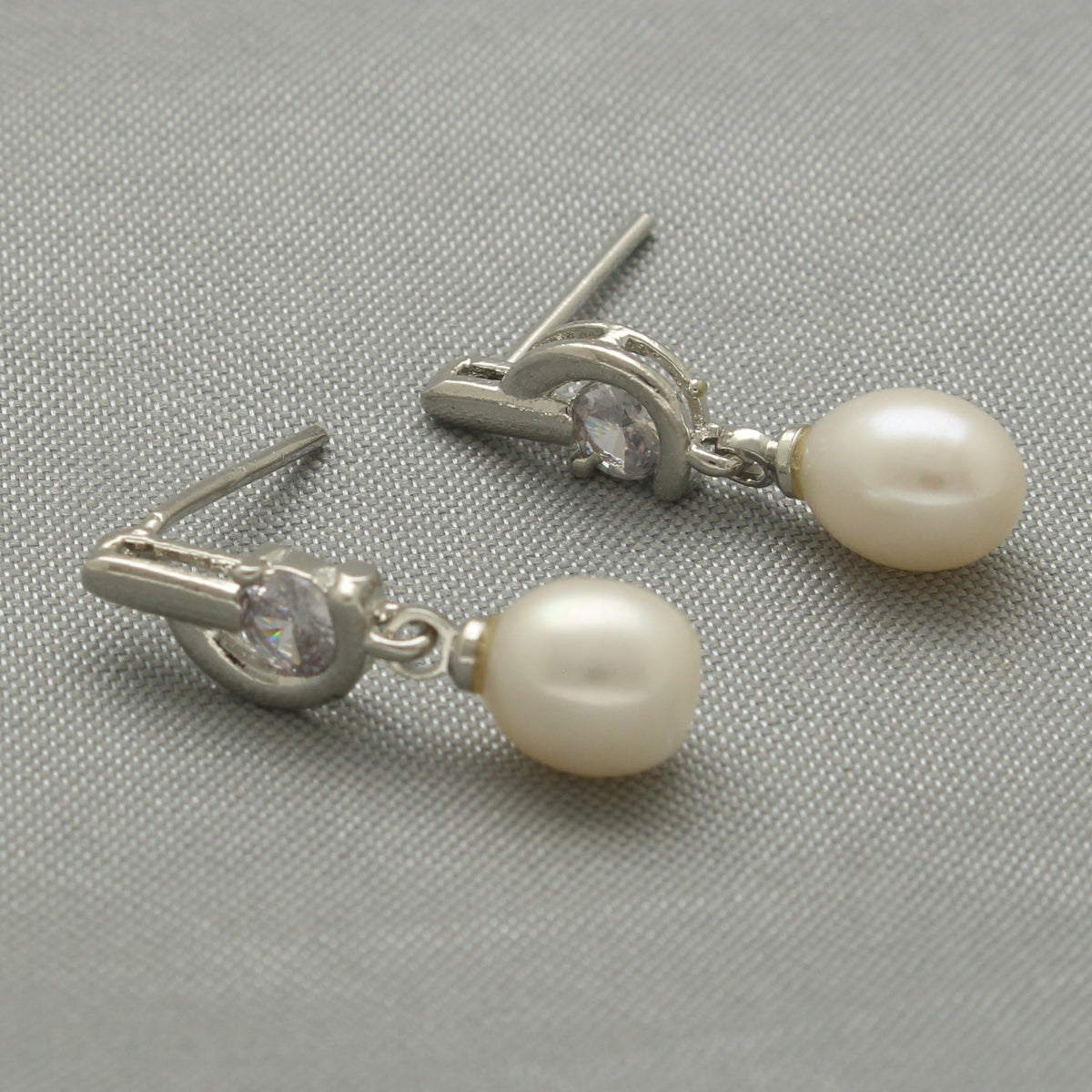 J Pearls Charvi Pearl Earrings - Distacart