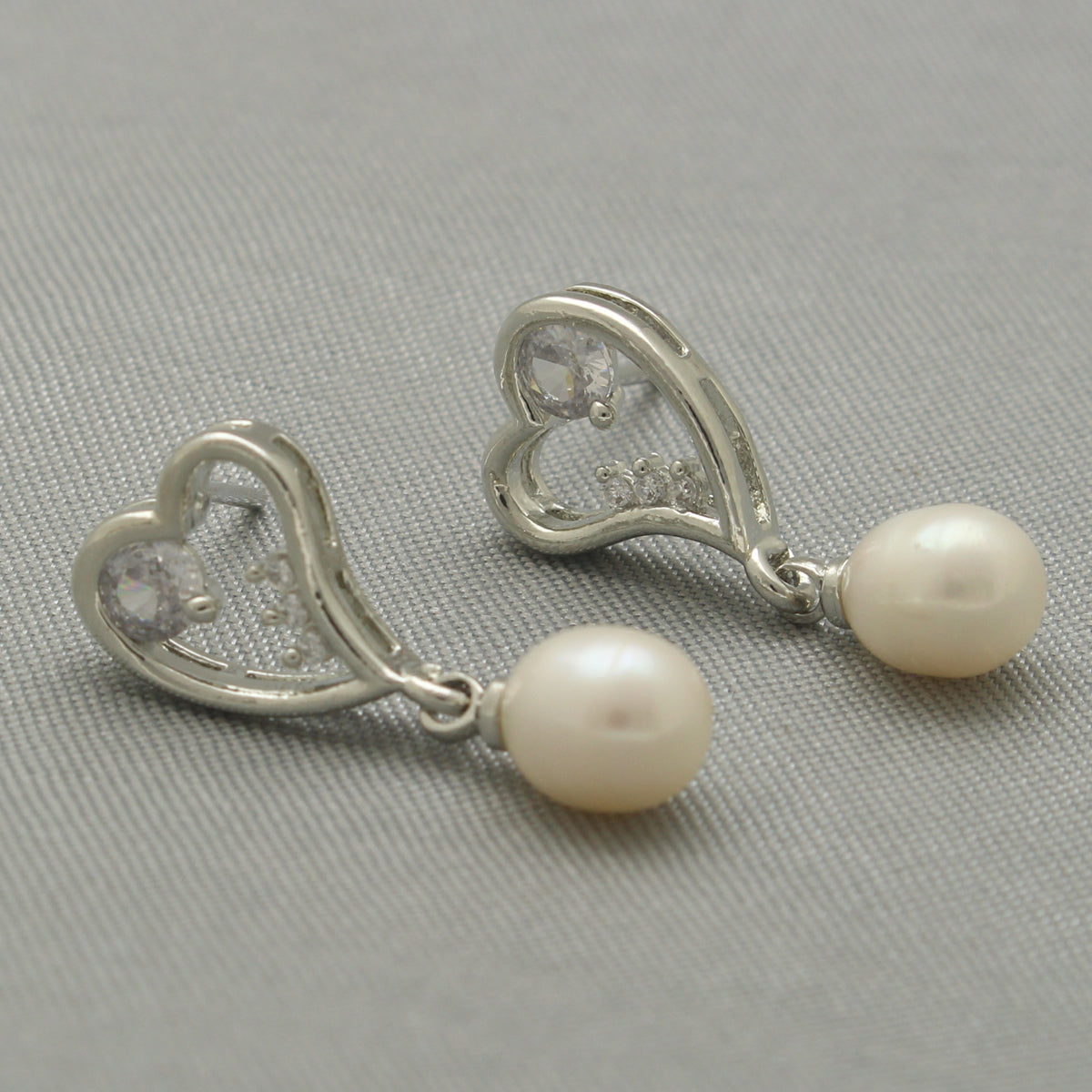 J Pearls Krissy Pearl Earrings - Distacart