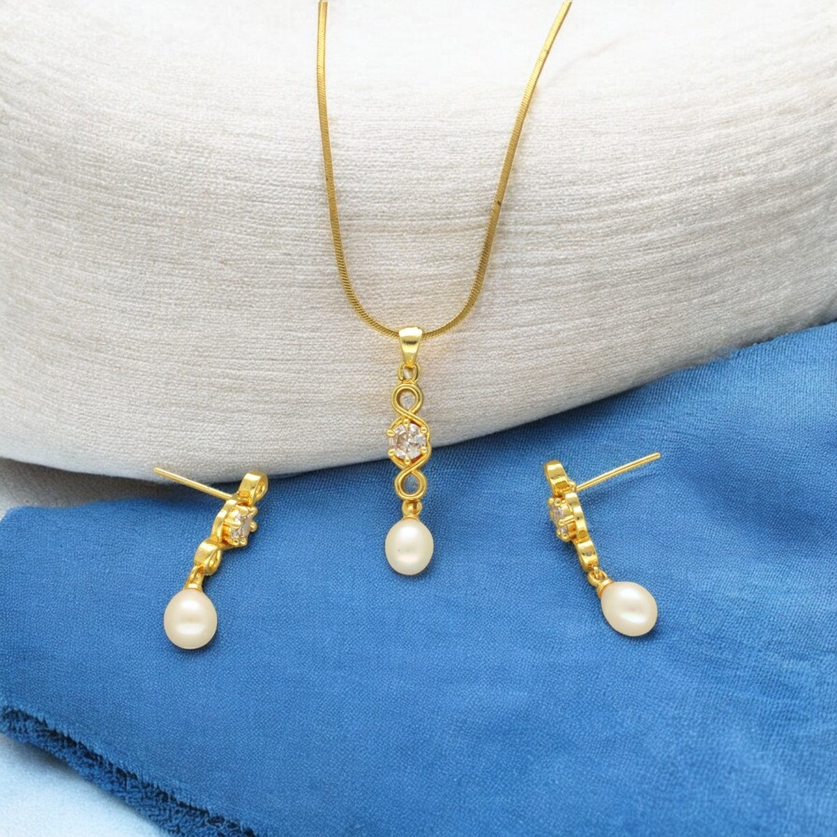 J Pearls Elora Pearl Pendant Set - Distacart