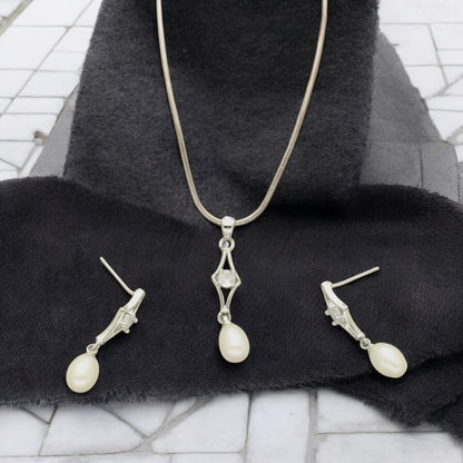 J Pearls Cally Pearl Pendant Set - Distacart