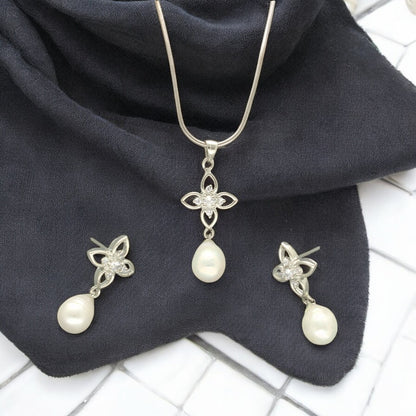J Pearls Flora Pearl Pendant Set - Distacart