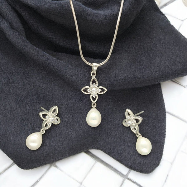 J Pearls Flora Pearl Pendant Set - Distacart
