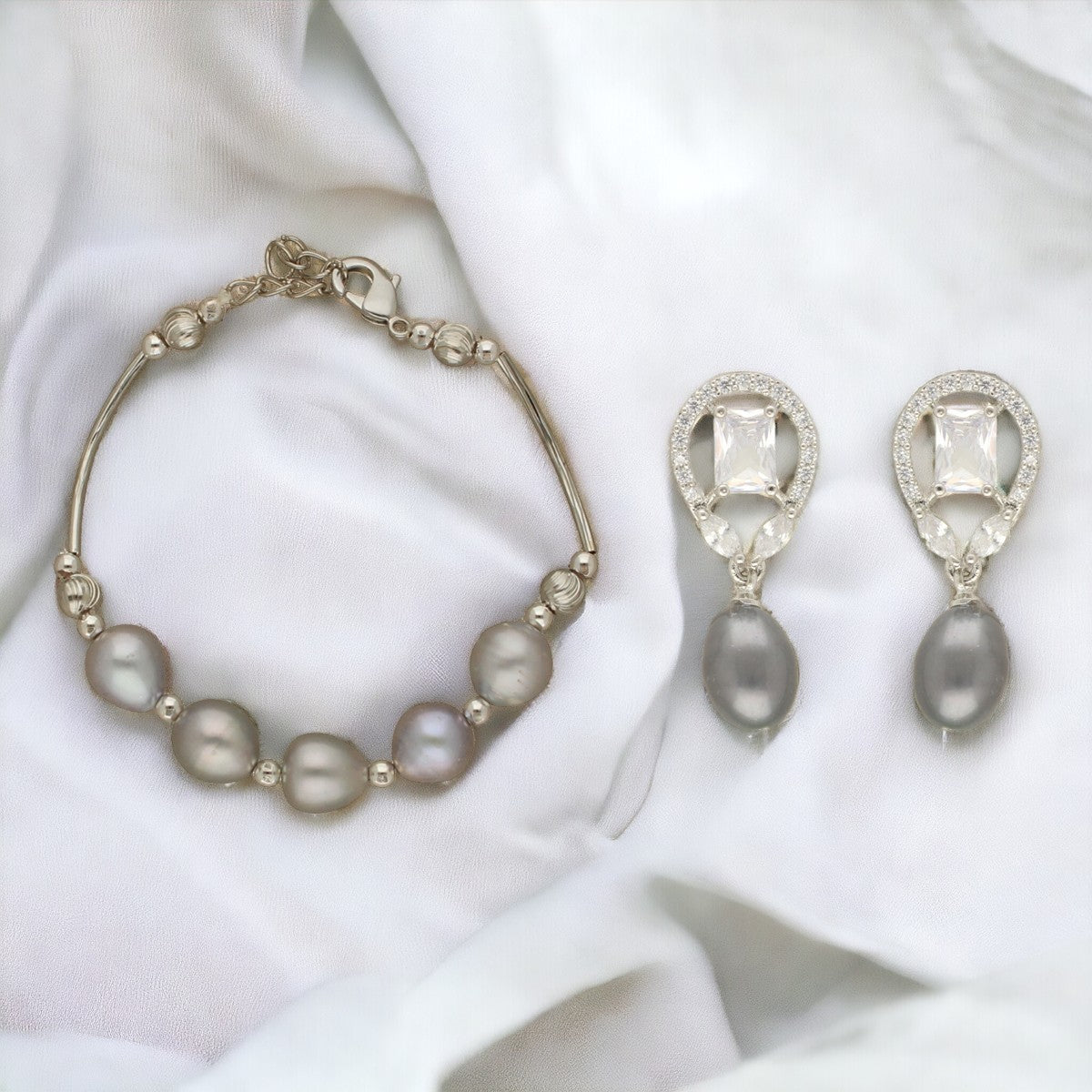 J Pearls Timeless Grey Pearl Hamper - Distacart