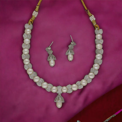 J Pearls Majestic Pearl Necklace Set - Distacart