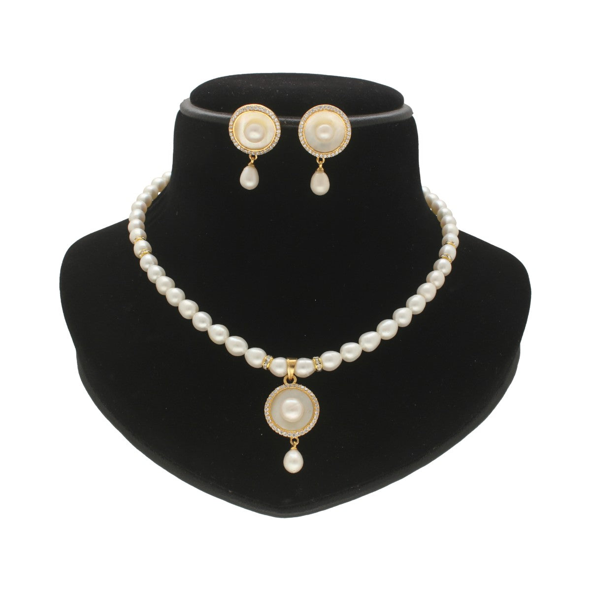 J Pearls Shimmering Pearl Necklace Set - Distacart
