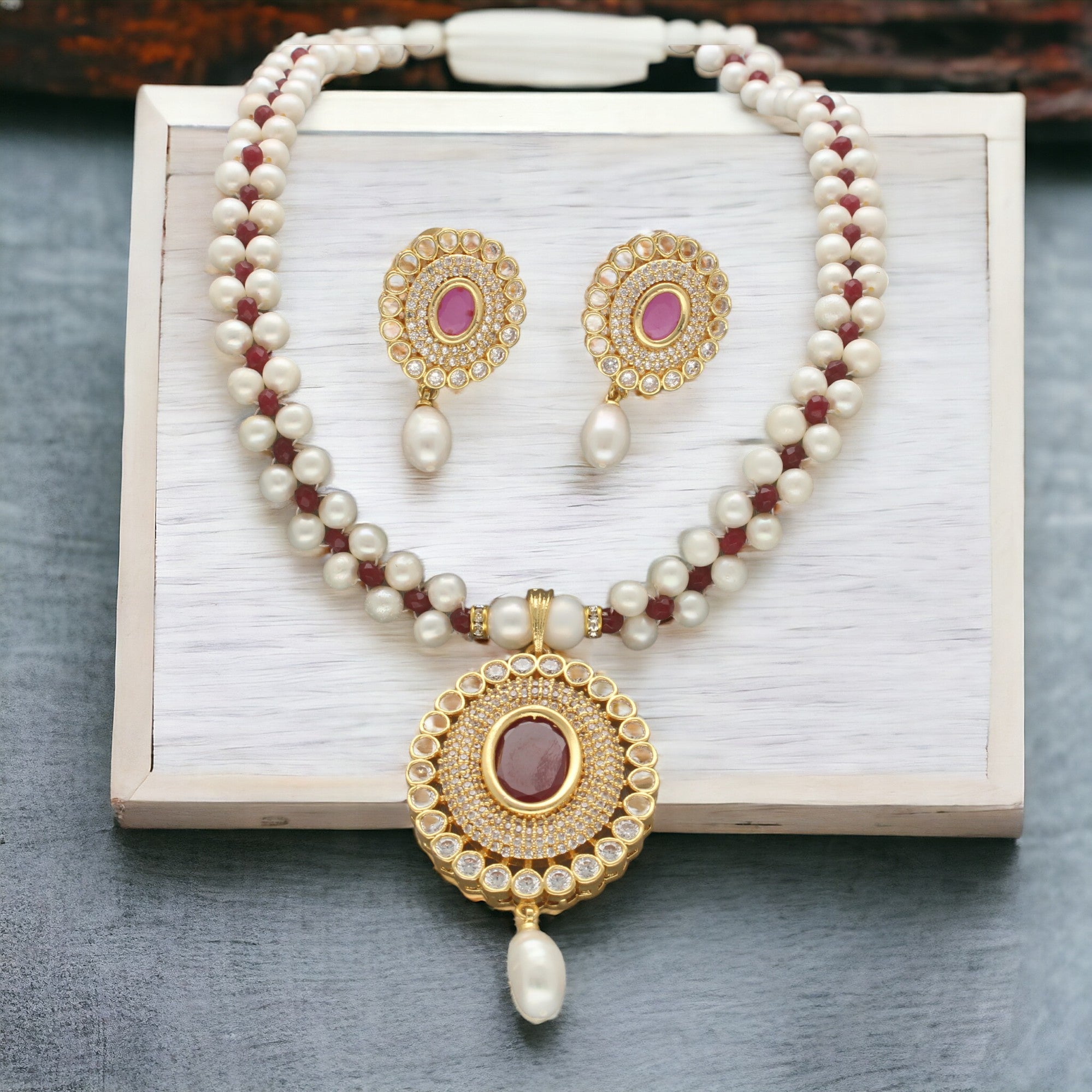 J Pearls Splendor Pearl Necklace Set - Distacart