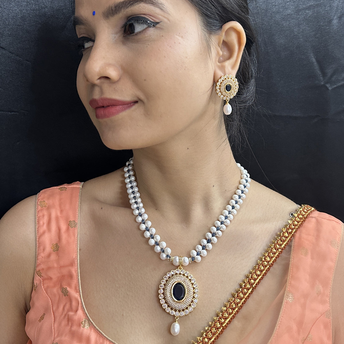 J Pearls Rosette Pearl Necklace Set - Distacart