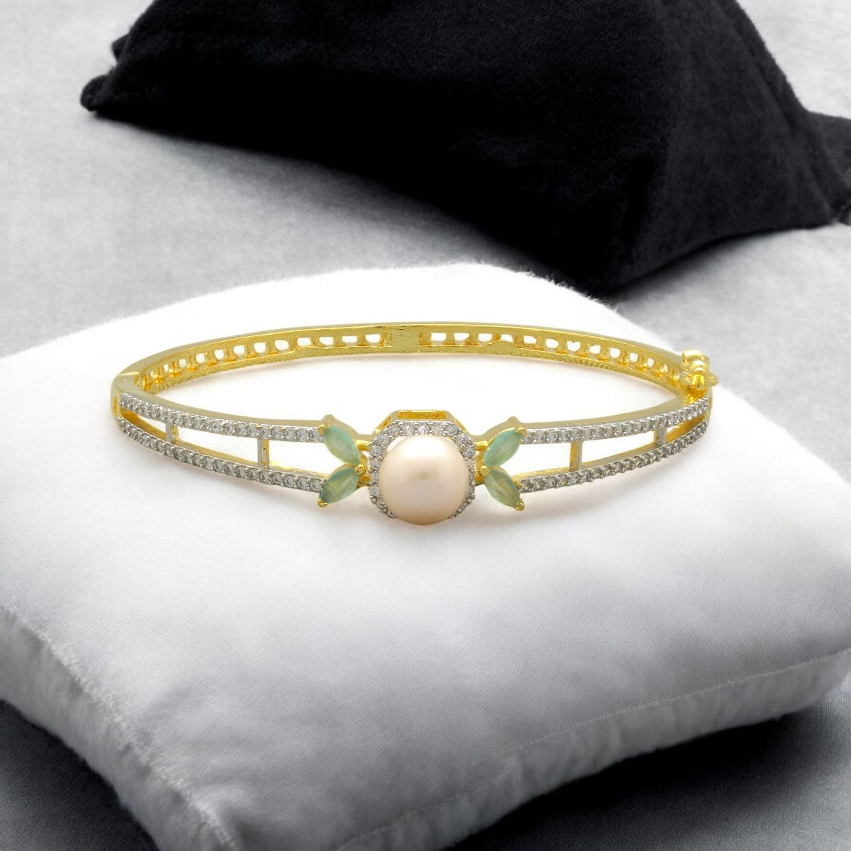 J Pearls Celeste Regal Pearl Bracelet - Distacart