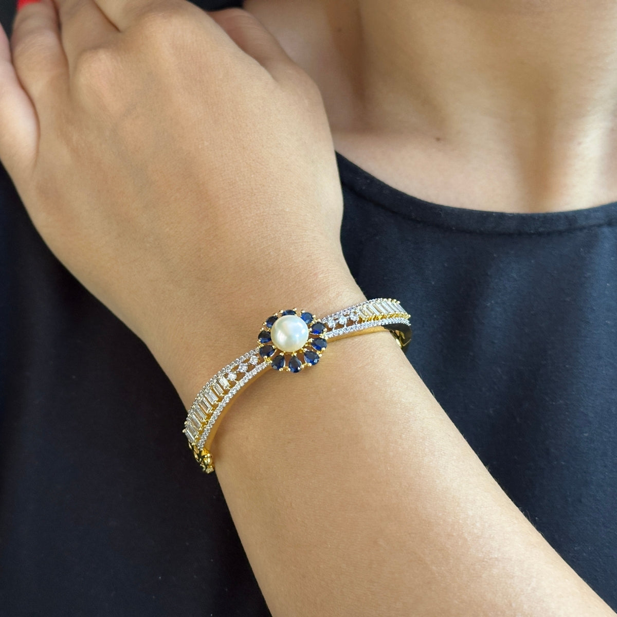 J Pearls Baroness Sparkle Pearl Bracelet - Distacart