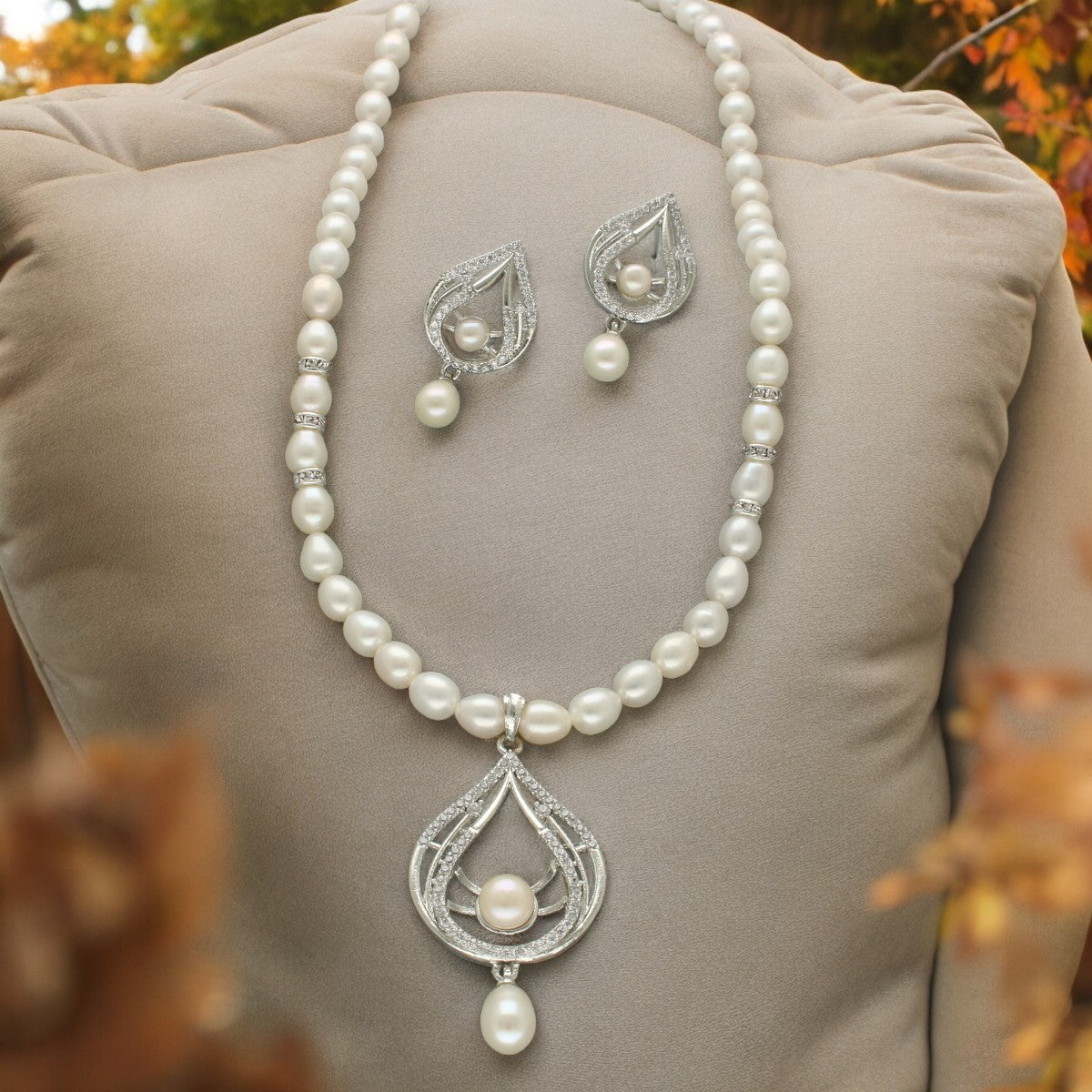 J Pearls Winsome Pearl Necklace Set - Distacart