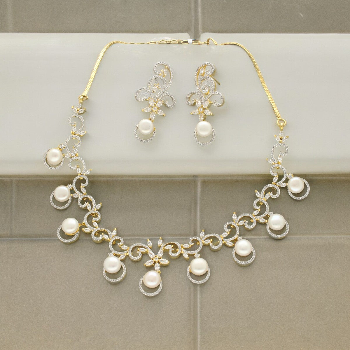 J Pearls Alluring Pearl Necklace Set - Distacart