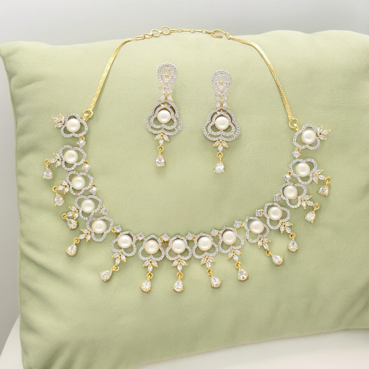 J Pearls Lustrous Pearl Necklace Set - Distacart