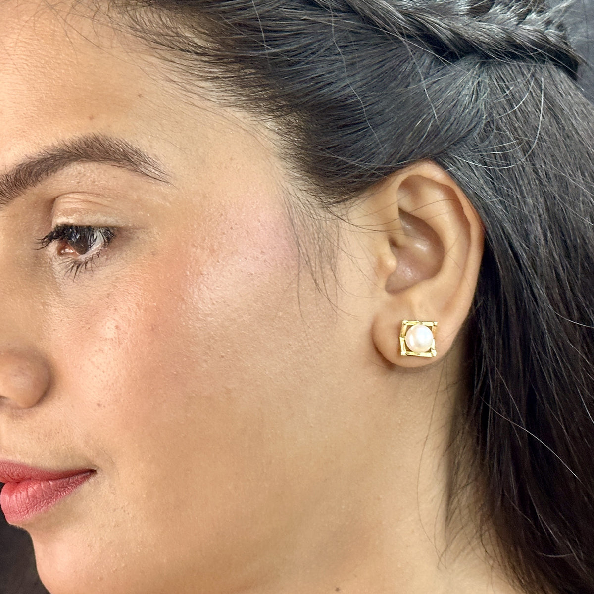 J Pearls Ishani Pearl Earrings - Distacart