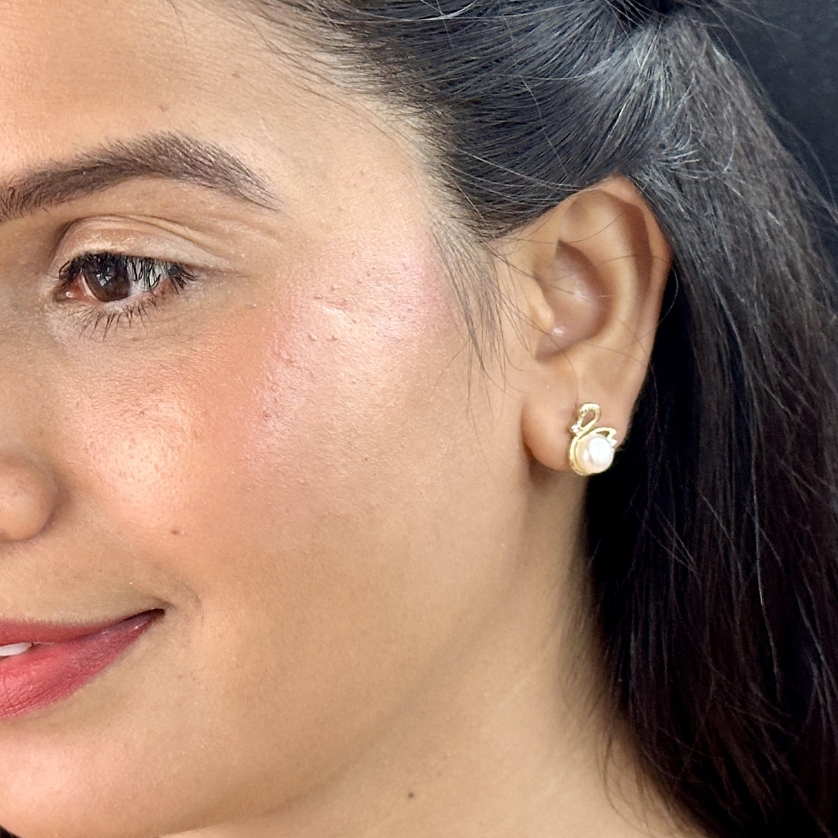 J Pearls Pearl Duck Earrings - Distacart