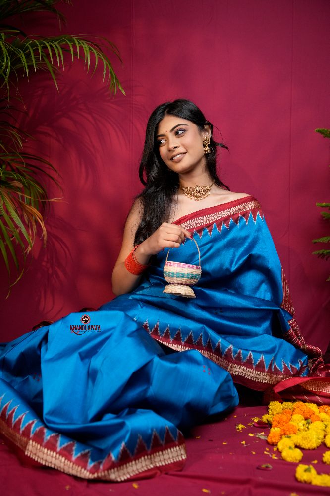 khanduapata Red & Blue Colour Dot Design Silk Saree For Women