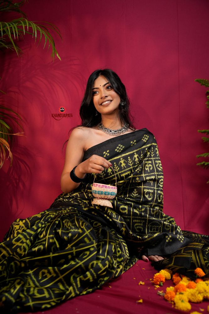 khanduapata Black & Bright Yellow Colour Hindi Alphabet Design Silk Saree For Women
