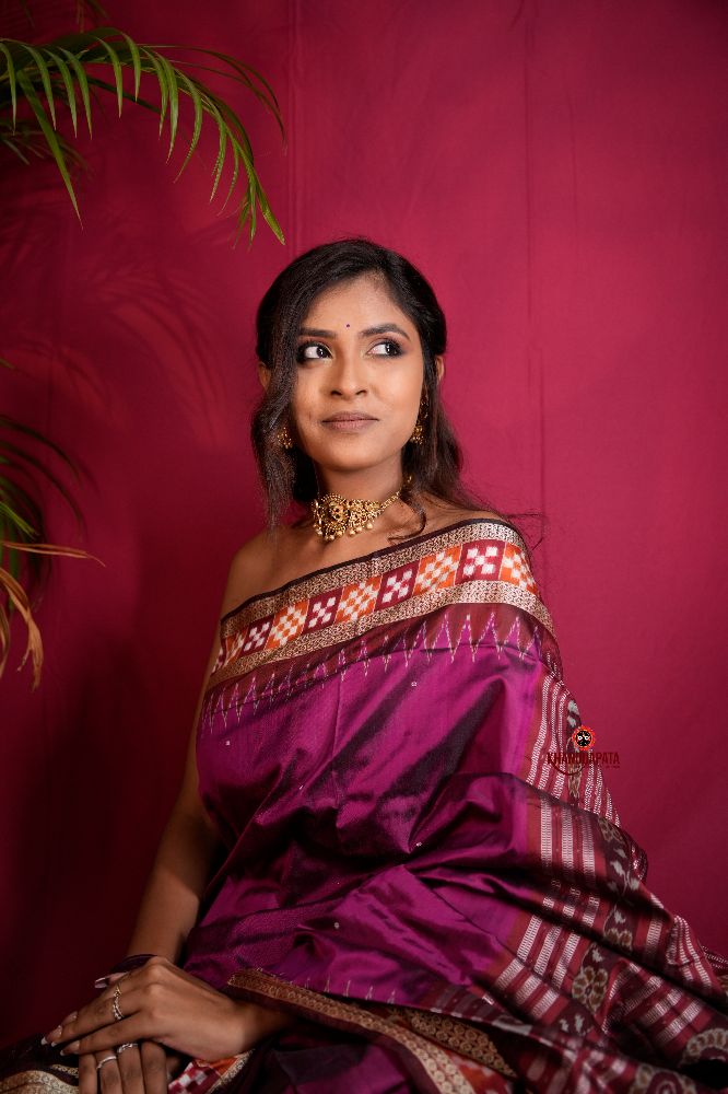 khanduapata Magenta Colour Dot Design Silk Saree For Women