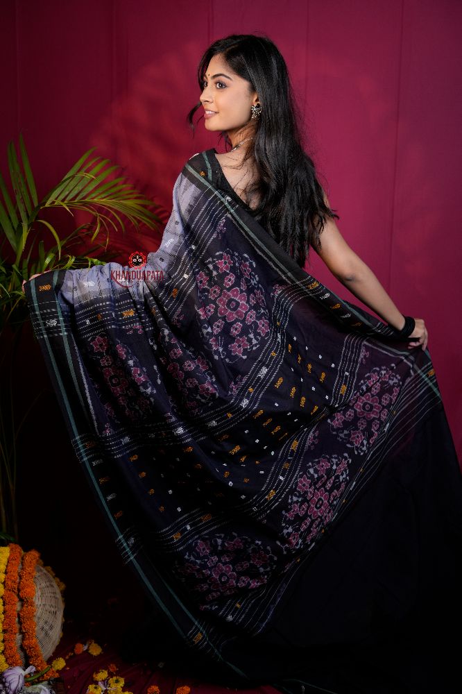 khanduapata Grey & Black Colour Fish Design Cotton Saree For Women