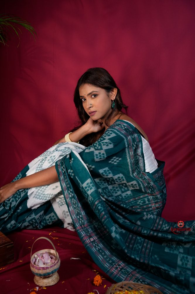 khanduapata Green & White Colour Body Design Cotton Saree For Women