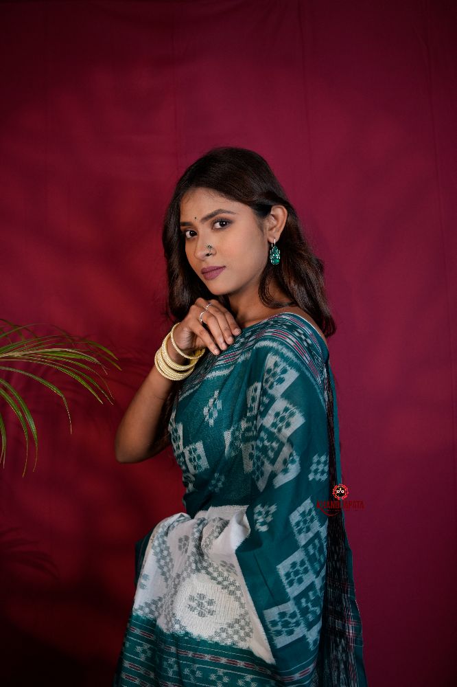 khanduapata Green & White Colour Body Design Cotton Saree For Women