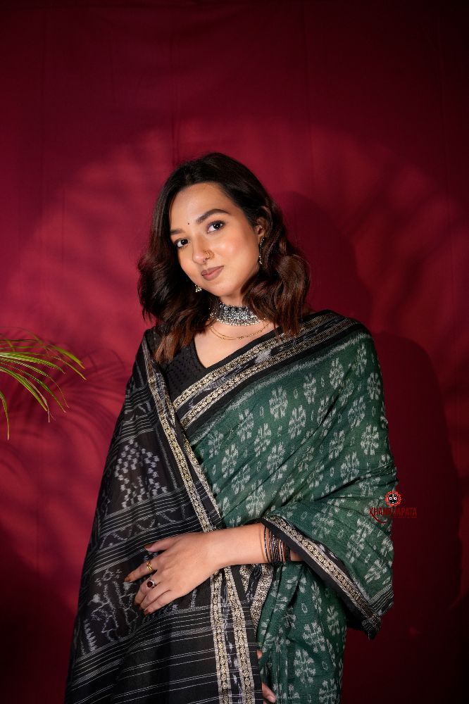 khanduapata Green & Black Colour Flower Design Cotton Saree For Women