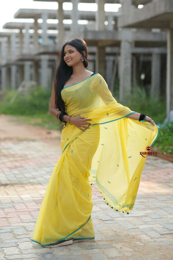 khanduapata Yellow and Green Leaf Pattern Cotton Saree For Women