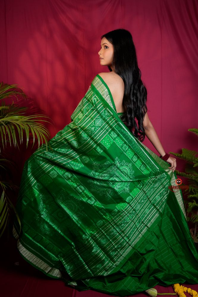 khanduapata Maroon & Lush Green Body Design Silk Saree For Women