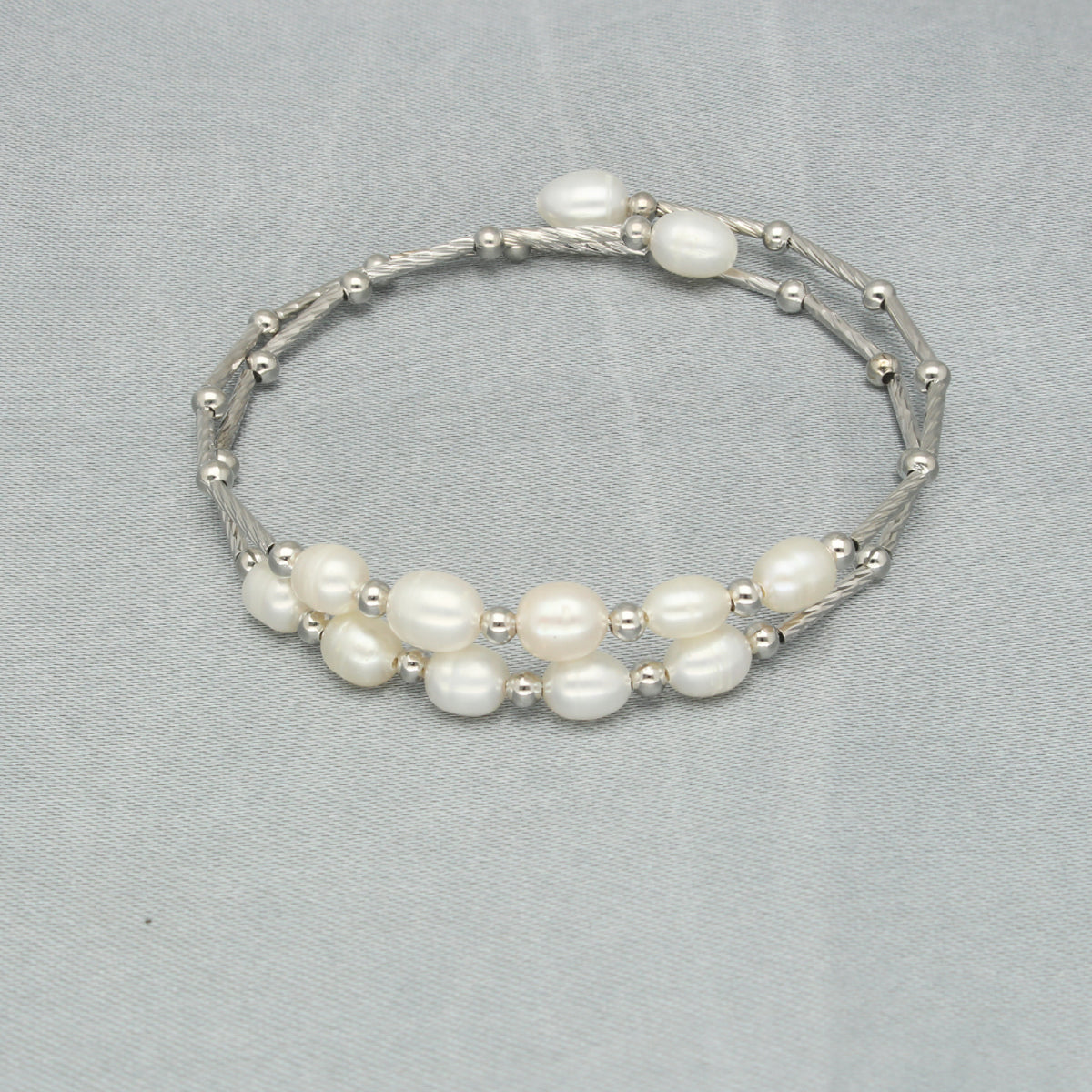J Pearls Luxurious Pearl Bracelet - Distacart