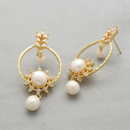 J Pearls Kashika Pearl Earrings - Distacart