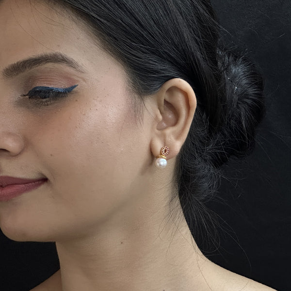 J Pearls Siddhi Pearl Earrings - Distacart