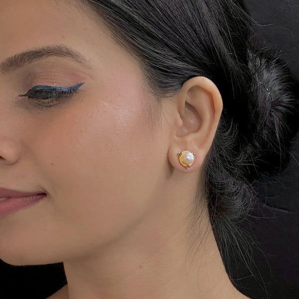 J Pearls Baani Pearl Earrings - Distacart