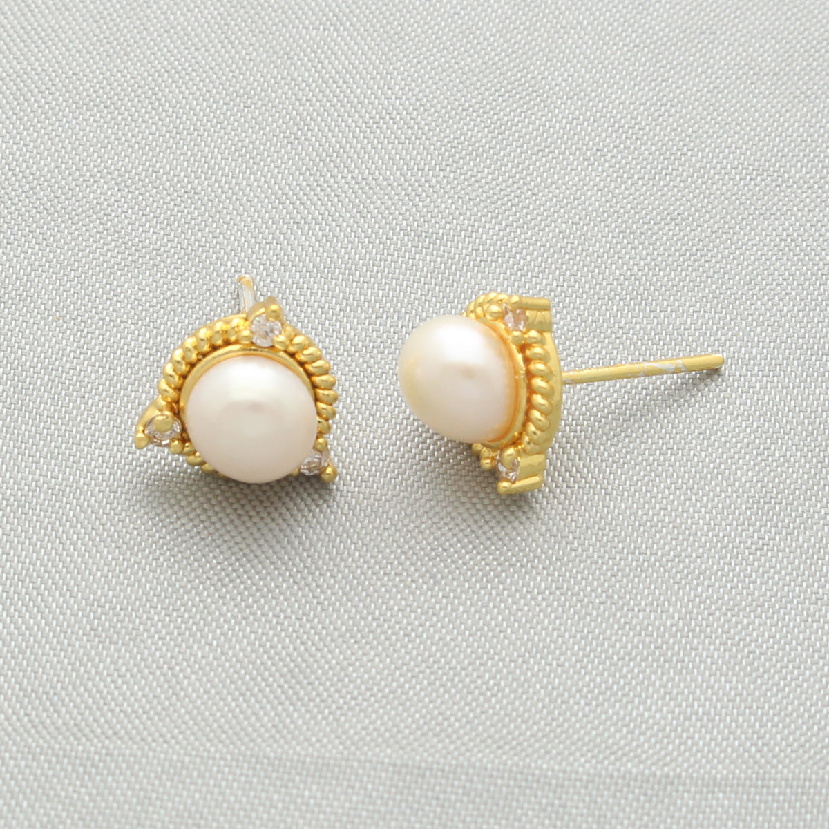 J Pearls Babita Pearl Earrings - Distacart